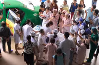 Sản phụ sinh con trên xe taxi tại Nghệ An: Chồng và tài xế vừa mừng vừa run… đỡ đẻ ảnh 2 Sản phụ sinh con trên xe taxi tại Nghệ An: Chồng và tài xế vừa mừng vừa run… đỡ đẻ ảnh 2