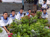 Những món quà thiết thực gửi đến Trường Sa ảnh 5 Những món quà thiết thực gửi đến Trường Sa ảnh 5