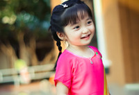 Ngắm “thiên thần 3 tuổi” diện áo dài hồng, đội nón lá đáng yêu ảnh 10
