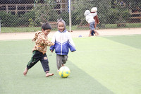 Thầy cô vùng cao nấu bánh chưng tặng học sinh đón Tết ảnh 5