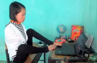 Trao tặng Bằng khen của Bộ trưởng cho nữ sinh đặc biệt ảnh 4