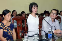 Trao tặng Bằng khen của Bộ trưởng cho nữ sinh đặc biệt ảnh 2