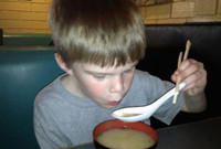 tinh-huong-oai-am-bo-me-noi-mot-dang-con-hieu-mot-neo-8