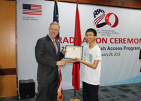 38 HS Việt Nam nhận chứng nhận tốt nghiệp chương trình học bổng tiếng Anh Access ảnh 2