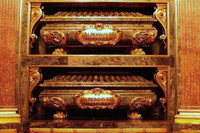 Khám phá lăng mộ bí mật dưới cung điện hoàng gia Tây Ban Nha ảnh 1