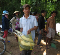 Dân khốn khổ vì cá nuôi chết bất thường ảnh 2