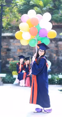 Bí thư chi Đoàn giỏi xinh đẹp, học giỏi và bài học cuộc sống ảnh 5