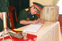 Nghệ An: Cựu binh đặc công trao tặng hiện vật chiến tranh cho bảo tàng ảnh 2 Nghệ An: Cựu binh đặc công trao tặng hiện vật chiến tranh cho bảo tàng ảnh 2