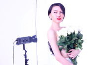 "Nữ hoàng sắc đẹp" bán nude tái xuất ảnh 12