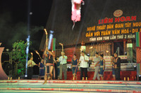 Ấn tượng lễ khai mạc Liên hoan nghệ thuật dân gian Tây Nguyên 2016 ảnh 2