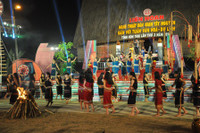 Ấn tượng lễ khai mạc Liên hoan nghệ thuật dân gian Tây Nguyên 2016 ảnh 7