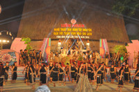 Ấn tượng lễ khai mạc Liên hoan nghệ thuật dân gian Tây Nguyên 2016 ảnh 3