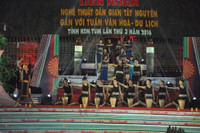 Ấn tượng lễ khai mạc Liên hoan nghệ thuật dân gian Tây Nguyên 2016 ảnh 8