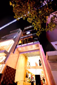 Lý Nhã Kỳ, Ngọc Trinh và Hà Hồ giàu có cỡ nào?