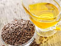 Hạt lanh cũng chứa nhiều axit béo omega-3 có thể làm tăng lượng serotonin và dopamine trong não để cải thiện tâm trạng của bạn. 