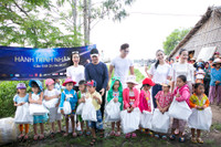 “Hành trình nhân ái”: Trao 120 phần quà cho diêm dân ấp đảo Thiềng Liềng ảnh 1 “Hành trình nhân ái”: Trao 120 phần quà cho diêm dân ấp đảo Thiềng Liềng ảnh 1