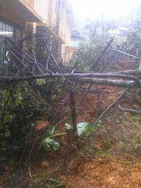 Dạy học ở những “làng cô lập” sau mưa lũ ảnh 2