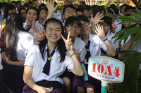 Bí thư Thành ủy TP HCM dự lễ khai giảng năm học mới ảnh 4