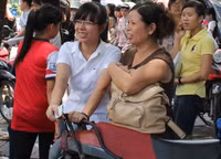 Tình thân vô giá ảnh 19