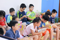 Học sinh THPT tập làm “cô giáo“ ảnh 1