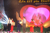 Nghệ An: Hơn 30 tỷ đồng ủng hộ trẻ em có hoàn cảnh khó khăn ảnh 4