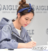 vo-lee-byung-hun-xinh-dep-tai-xuat-sau-mot-nam-o-an-sinh-con-1