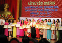 Quận Tây Hồ (Hà Nội) tuyên dương giáo viên dạy giỏi, học sinh giỏi năm học 2016-2017 ảnh 2 Quận Tây Hồ (Hà Nội) tuyên dương giáo viên dạy giỏi, học sinh giỏi năm học 2016-2017 ảnh 2