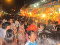 TP HCM: Nhộn nhịp trên phố lồng đèn ảnh 1