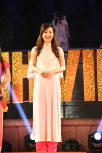 Vẻ đẹp rạng ngời của quán quân Nữ sinh Việt Nam ảnh 4 Vẻ đẹp rạng ngời của quán quân Nữ sinh Việt Nam ảnh 4