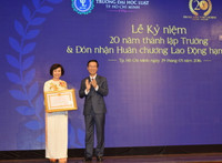 Trường Đại học Luật TPHCM đón nhận Huân chương Lao động hạng Nhất ảnh 2