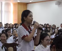 Học sinh TP HCM đối thoại với lãnh đạo ngành Giáo dục ảnh 2