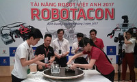 Học sinh Bình Dương thi “Tài năng Robot Việt Anh 2017” ảnh 5 Học sinh Bình Dương thi “Tài năng Robot Việt Anh 2017” ảnh 5