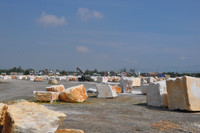 Làng đá mỹ nghệ Non Nước lớn nhất Việt Nam sôi động mùa Tết ảnh 1