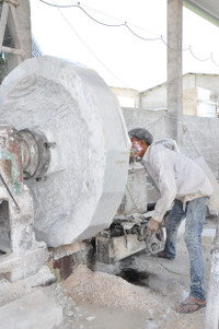 Làng đá mỹ nghệ Non Nước lớn nhất Việt Nam sôi động mùa Tết ảnh 9