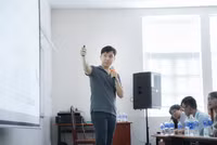 Khởi nghiệp tuổi 19: “Làm việc khôn ngoan không bao giờ thay thế được chăm chỉ” ảnh 2