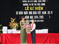 Trường Tiểu học Đô thị Việt Hưng (Hà Nội) tuyên dương GV xuất sắc ảnh 3 Trường Tiểu học Đô thị Việt Hưng (Hà Nội) tuyên dương GV xuất sắc ảnh 3