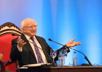 Tổng thống Ireland đầu tiên thăm ĐHQG Hà Nội ảnh 1