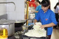 Những tấm lòng đồng hành cùng sĩ tử ảnh 1