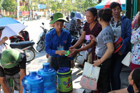 Những tấm lòng đồng hành cùng sĩ tử ảnh 17