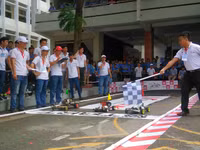 Kịch tính vòng chung kết cuộc đua ô tô mô hình của sinh viên ảnh 2