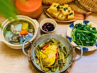 Vợ đảm khoe mâm cơm hấp dẫn khiến chồng đi đâu cũng muốn về nhà