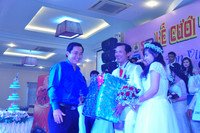 Rộn ràng Lễ cưới tập thể cho lao động nghèo ảnh 3 Rộn ràng Lễ cưới tập thể cho lao động nghèo ảnh 3