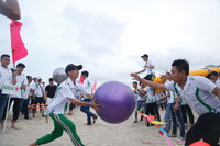 1.500 sinh viên Đà Nẵng sôi nổi tham gia kêu gọi bảo vệ môi trường ảnh 1