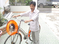 Thầy giáo dạy Sử đam mê khoa học ảnh 2