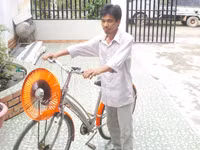 Thầy giáo dạy Sử đam mê khoa học ảnh 2