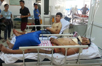 Nghệ An: Xe khách đâm đầu xe tải, 6 người nhập viện cấp cứu ảnh 3