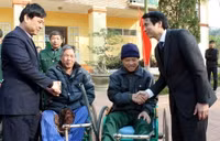 Bộ GD&ĐT chúc Tết thương bệnh binh tại Phú Thọ ảnh 4