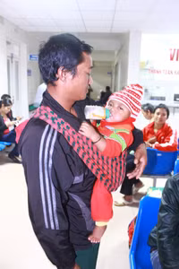 Đem lại nụ cười cho trẻ em khuyết tật ảnh 2