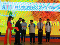 STU tổ chức Ngày hội Tư vấn Hướng nghiệp và Tuyển sinh năm 2017 ảnh 5 STU tổ chức Ngày hội Tư vấn Hướng nghiệp và Tuyển sinh năm 2017 ảnh 5