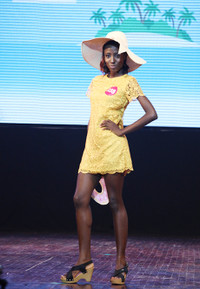 Attaa trong phần thi trình diễn trang phục tự chọn